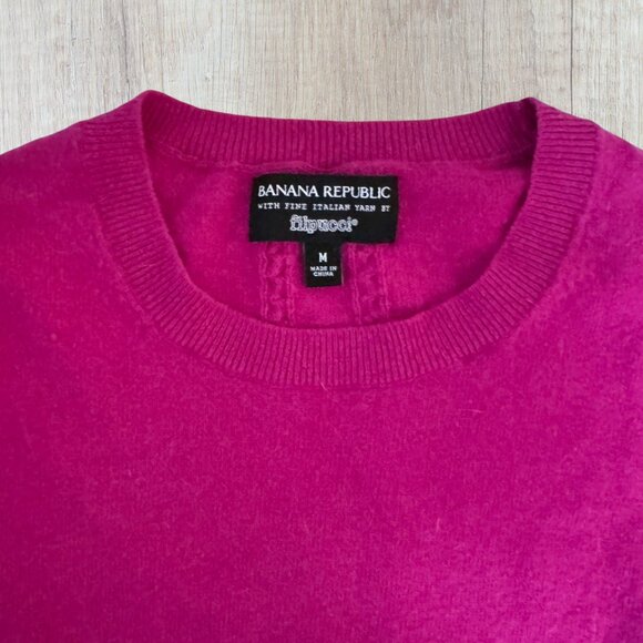 Banana Republic Women's Fuchsia Pink 100% Cashmere Sweater Crew Neck Size Small - Picture 2 of 3